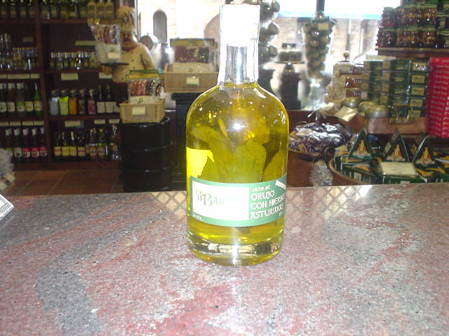 Orujo con Hierbas  Asturianas LA BARATA (HIERBAS EMBOTELLADAS)